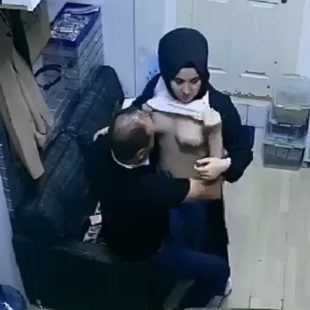 سكس فضيحة عماد شعلان مع الطالبة – xnxx – مقطع 1