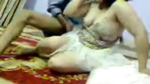 مش عاوزين نتأخر يا زوجتي – سكس مصري