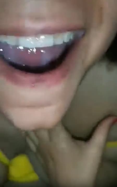 بنوتة مصرية تبلع لبن الزب ويعجبها الطعم والشعور – سكس مصري