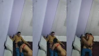 مصري بيفشخ بنت خالته الحيحانة وبتقوله دخله في كسي ضيق – سكس مصري بلدي